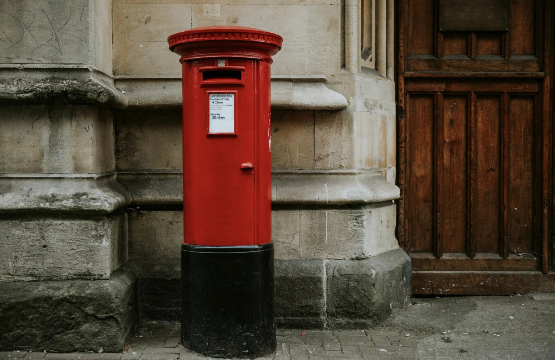 Los Ciberatacantes Usan la Suplantación del Royal Mail para Propagar Ransomware