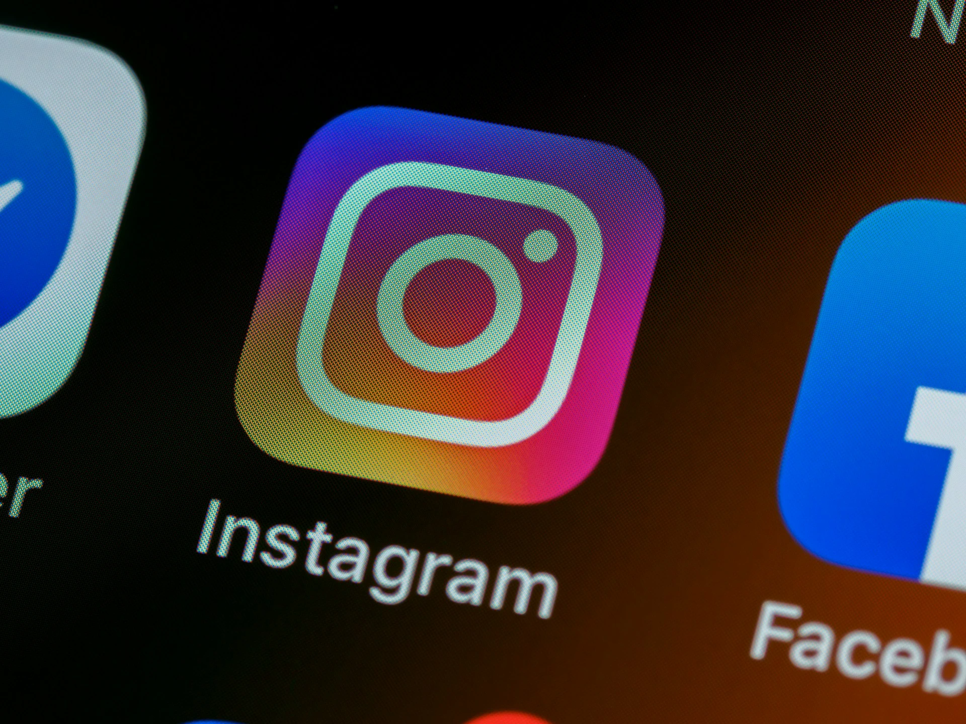 Meta despide a empleados en múltiples departamentos, incluyendo Instagram y WhatsApp