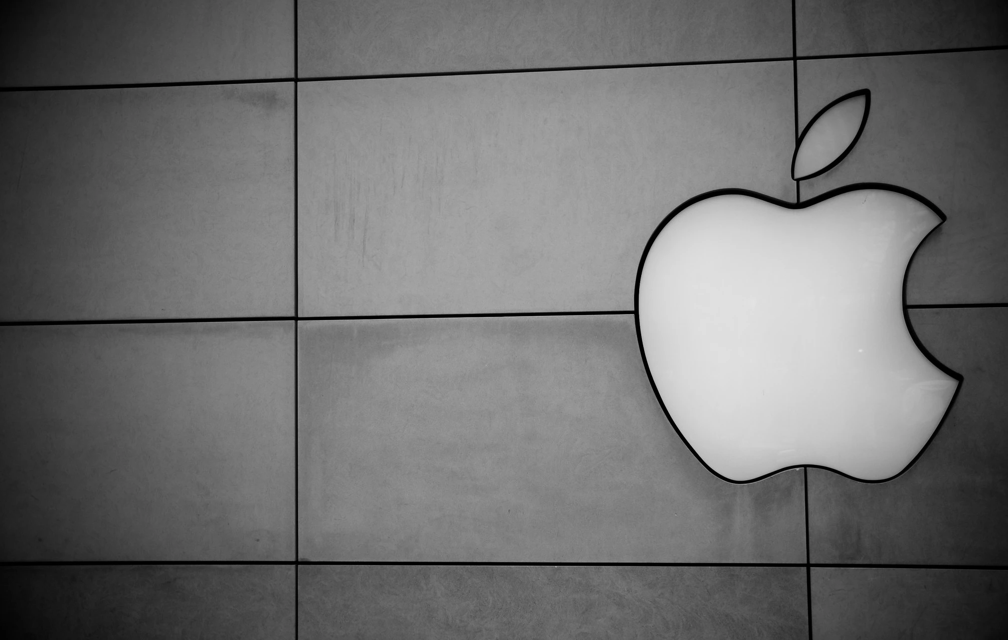 Apple Enfrenta su Primera Multa de la UE Bajo la Ley de Mercados Digitales por Prácticas en la App Store