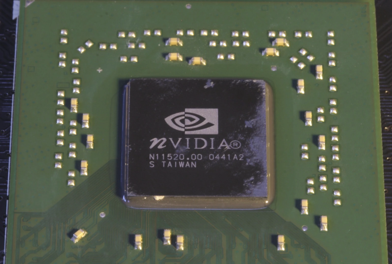 Nvidia Enfrenta Problemas de Sobrecalentamiento con los Chips de IA Blackwell