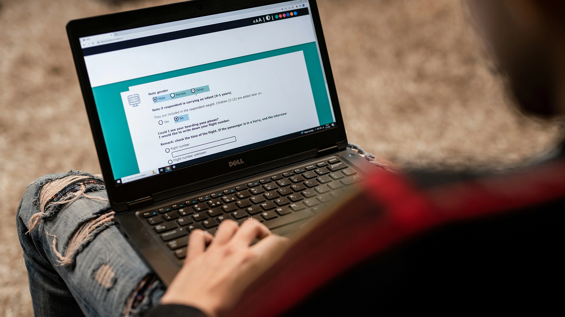 Casi la Mitad de las Respuestas a Encuestas en L&iacute;nea Podr&iacute;an Provenir de IA, Seg&uacute;n un Estudio