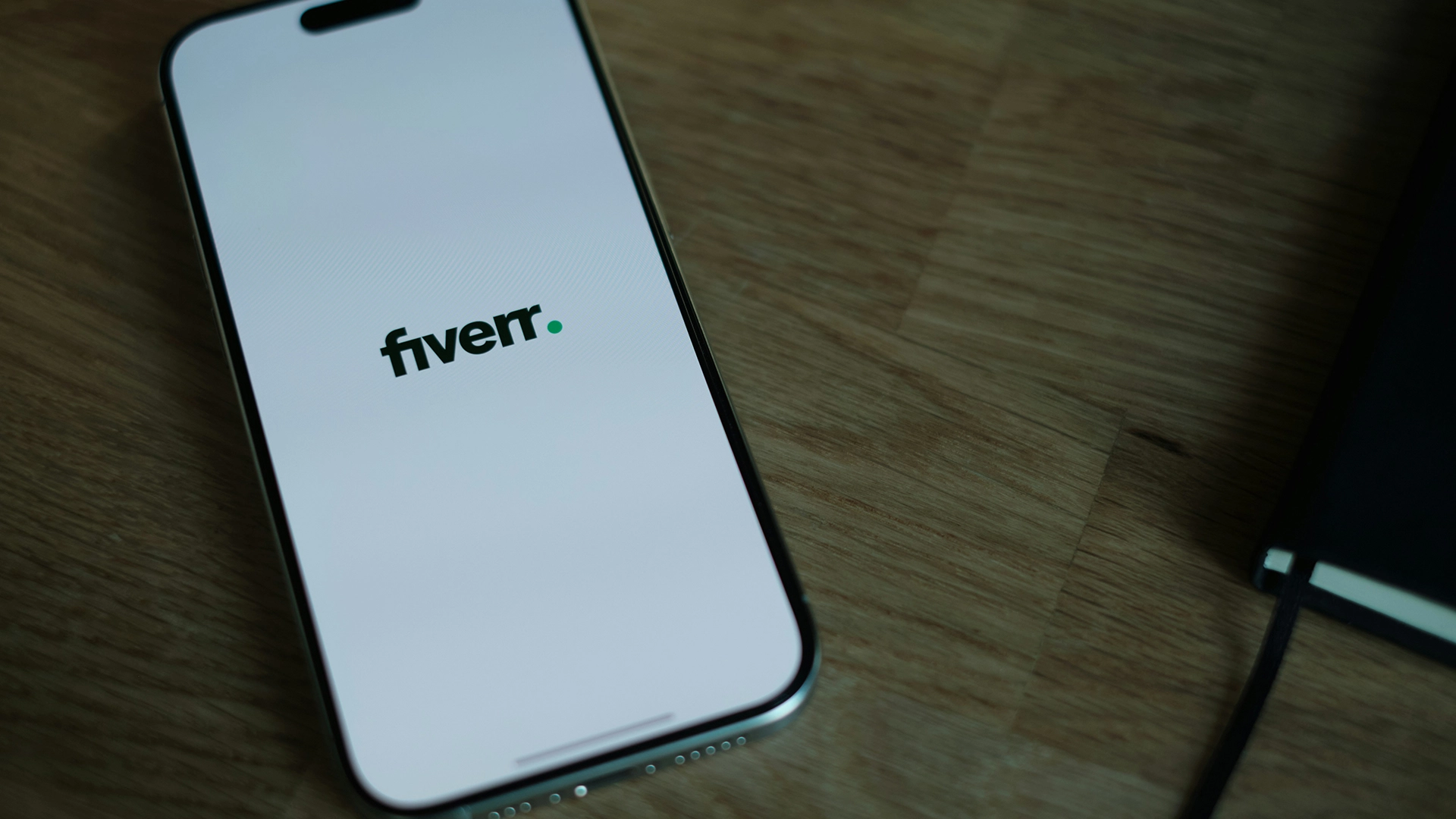 Fiverr cambia a estructura de IA y despide al 30% de su fuerza laboral